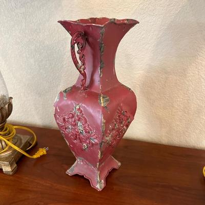 PAIR OF MATCHING LAMPS AND A METAL VASE