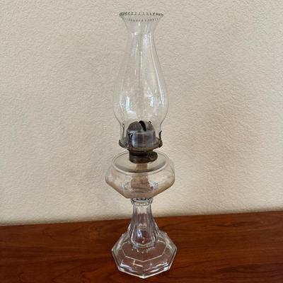 VINTAGE OIL LAMP
