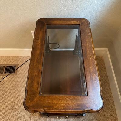 2 TIER END TABLE W/DRAWER AND TABLE LAMP