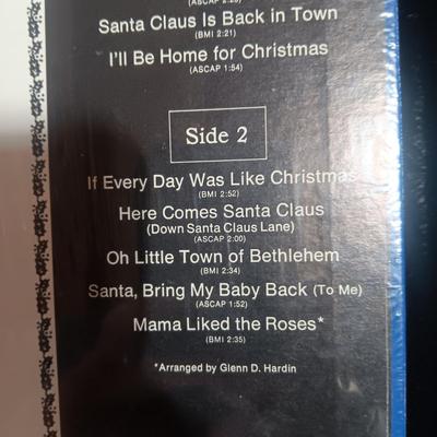 ELVIS PRESLEY & GLEN CAMPBELL CHRISTMAS VINYL RECORDS