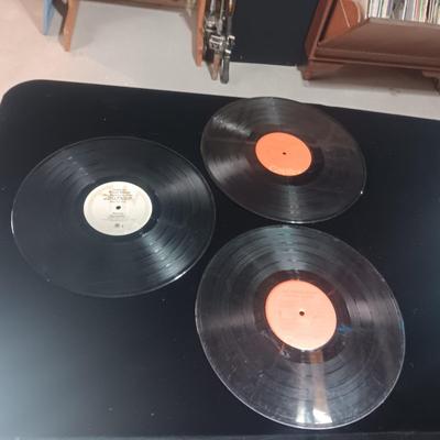 2 BEACH BOYS AND BRYAN ADAMS VINYL RECORDS W/NO JACKETS