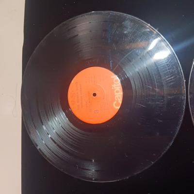 2 BEACH BOYS AND BRYAN ADAMS VINYL RECORDS W/NO JACKETS