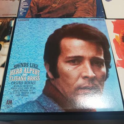6 VINYL RECORD ALBUMS