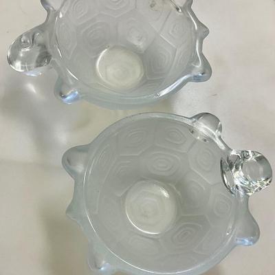 2 glass turtles