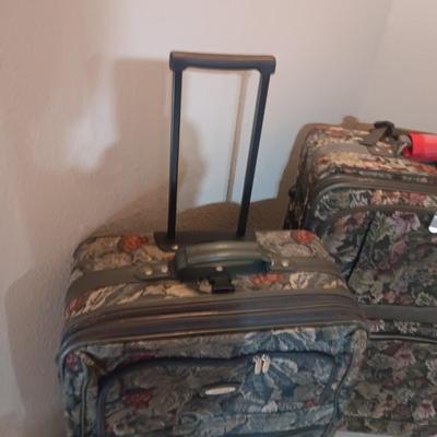 JAGUAR 2 PIECE CLOTH LUGGAGE ON 2 WHEELS