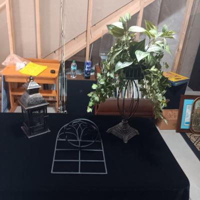 INDOOR OR OUTDOOR METAL DECOR