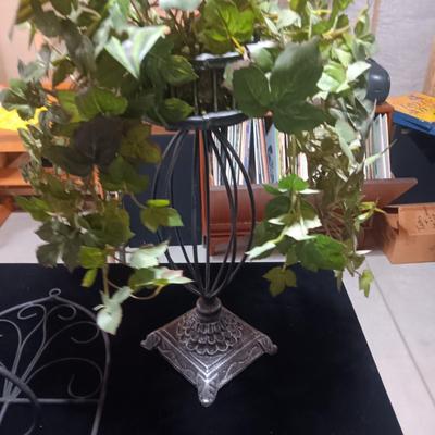 INDOOR OR OUTDOOR METAL DECOR
