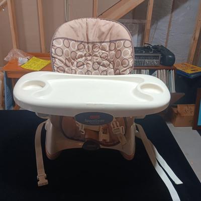 FISHER-PRICE SPACE SAVER BOOSTER CHAIR
