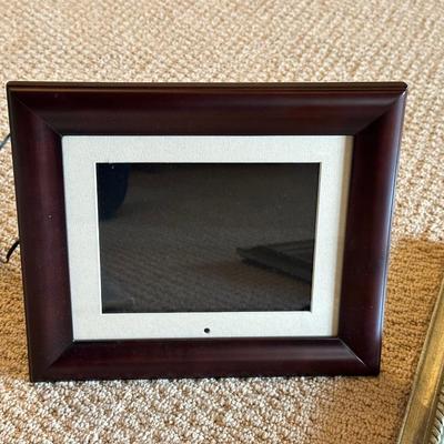 DIGITAL & REGULAR PICTURE FRAMES PLUS PHOTO ALBUM