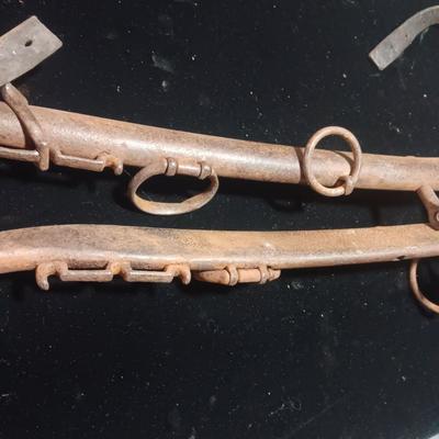 ANTIQUE METAL YOKE HARNESS