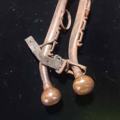 ANTIQUE METAL YOKE HARNESS