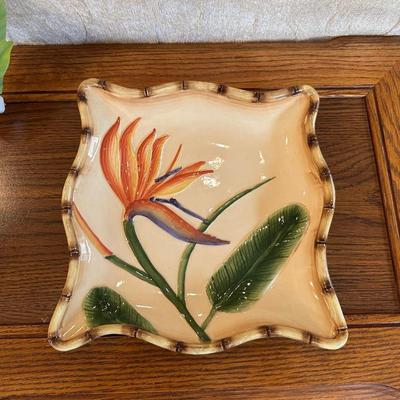COLORFUL FLORAL PLATTERS AND A NIGHT LIGHT