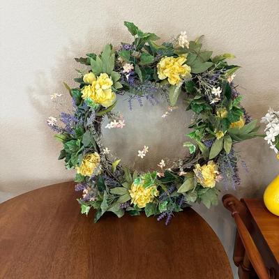 DRIED DECORATIVE FOLIAGE AND SILK FLOWER WREATH