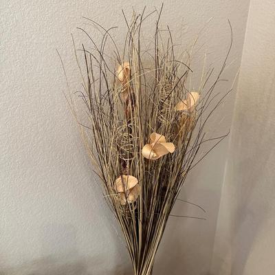 DRIED DECORATIVE FOLIAGE AND SILK FLOWER WREATH