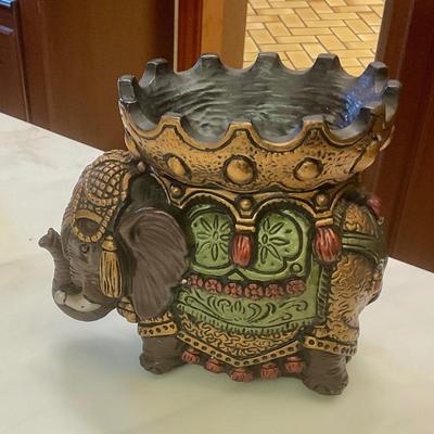 Elephant figure with change bowl on top