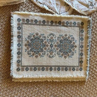 TABLECLOTHS, PILLOWCASES AND MORE