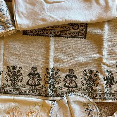 TABLECLOTHS, PILLOWCASES AND MORE