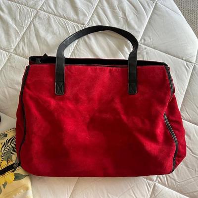 TRAVEL ORGANIZER, TOTES AND BRIEFCASE