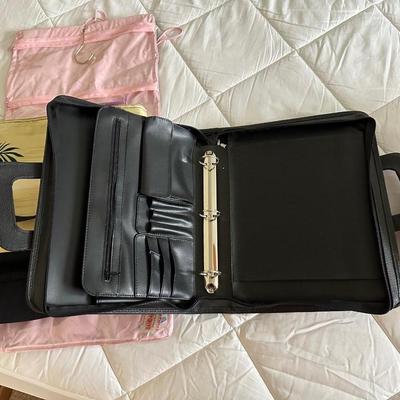 TRAVEL ORGANIZER, TOTES AND BRIEFCASE