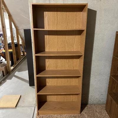 2 BOOK SHELVES