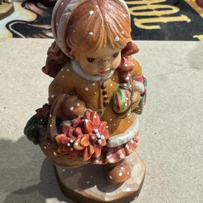 ANRI Girl with basket of flowers