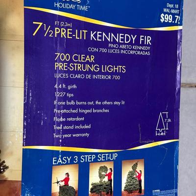 7 1/2 FOOT PRE-LIT KENNEDY FIR ARTIFICIAL CHRISTMAS TREE