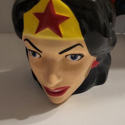 WONDER WOMAN TOTE BAG AND MUG