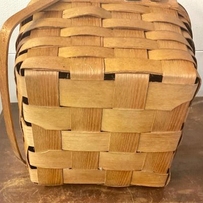 Square pick is basket stamped Vermont