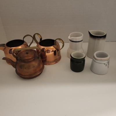 VINTAGE CREAMERS