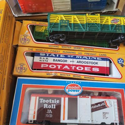 LARGE SELECTION OF NEW TRAIN CARS