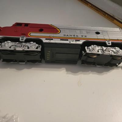 LIFE-LIKE TRAIN ENGINES