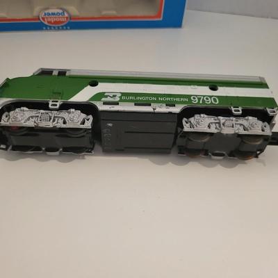LIFE-LIKE TRAIN ENGINES
