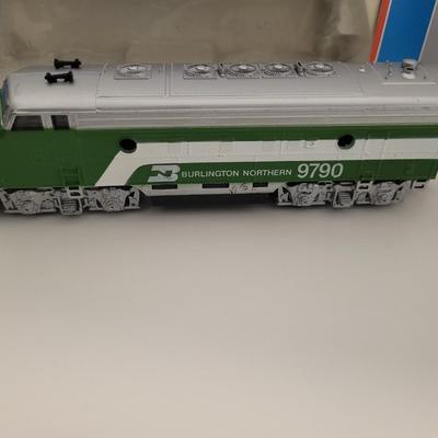 LIFE-LIKE TRAIN ENGINES
