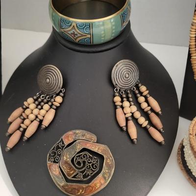 EARTH TONE JEWELRY
