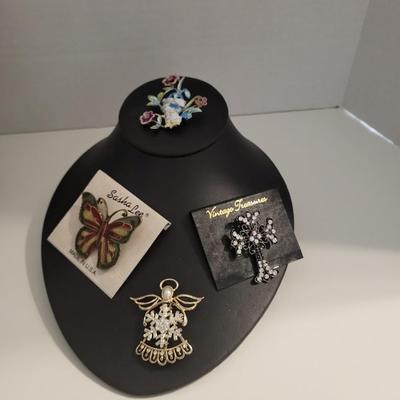 4 WONDERFUL BROOCHES