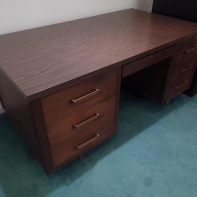 Administrator Desk by Alma Desk Co.