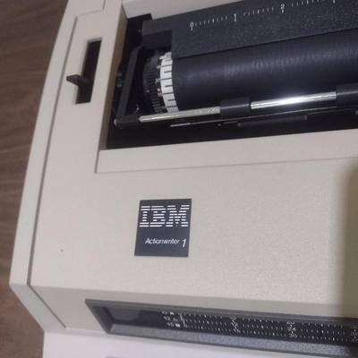 IBM Actionwriter 1 Electric Typewriter