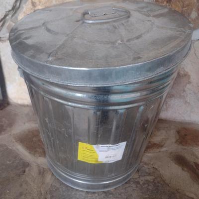 Galvanized Bin with Lid