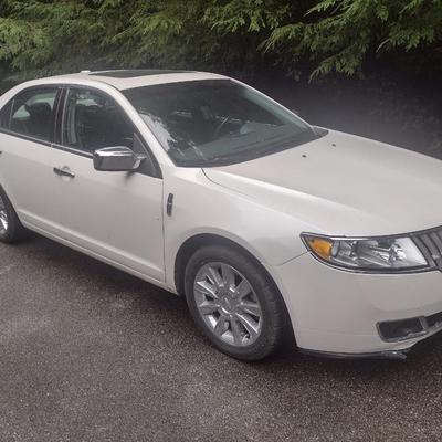 2010 Lincoln MKZ Four Door Sedan with 73,528 Miles Clean Title