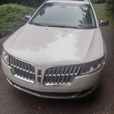 2010 Lincoln MKZ Four Door Sedan with 73,528 Miles Clean Title