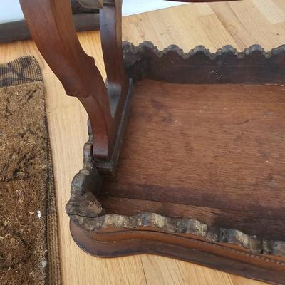 Scalloped Edge Wood Side Table (LR-JS)