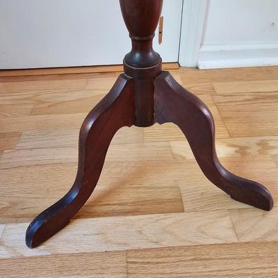 Oval Shaped Pie Table (LR-JS)