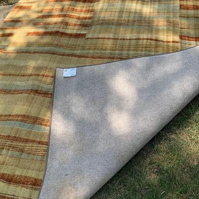 119” x 94” Area Rug Mid Century Pattern/Colors