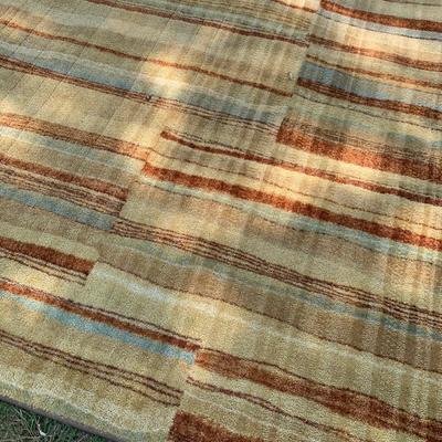 119” x 94” Area Rug Mid Century Pattern/Colors