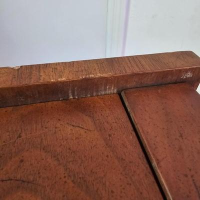 Henredon Side Table (LR-JS)