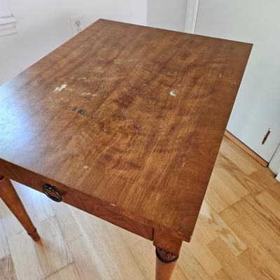 Henredon Side Table (LR-JS)