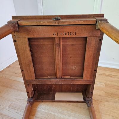 Henredon Side Table (LR-JS)