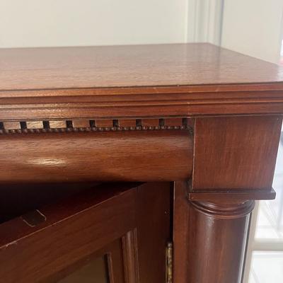 Vintage Display Cabinet with Key (DR-MG)