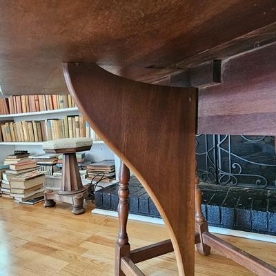 Drop Leaf Table w/Center Drawer (LR-JS)