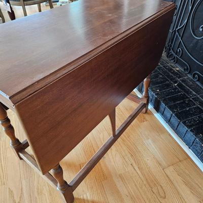Drop Leaf Table w/Center Drawer (LR-JS)